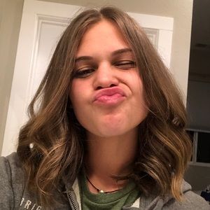 Meet your Posher, Noelle